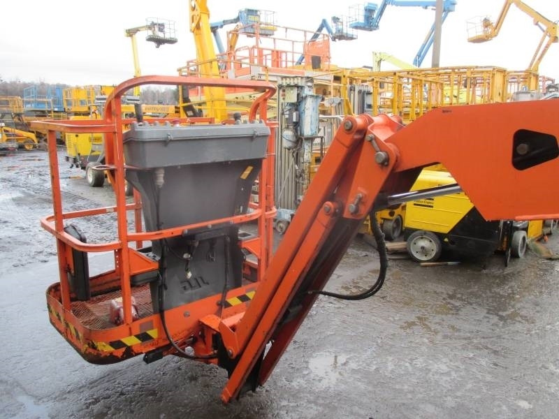 Kloubová plošina JLG E 300 AJ: obrázek 7