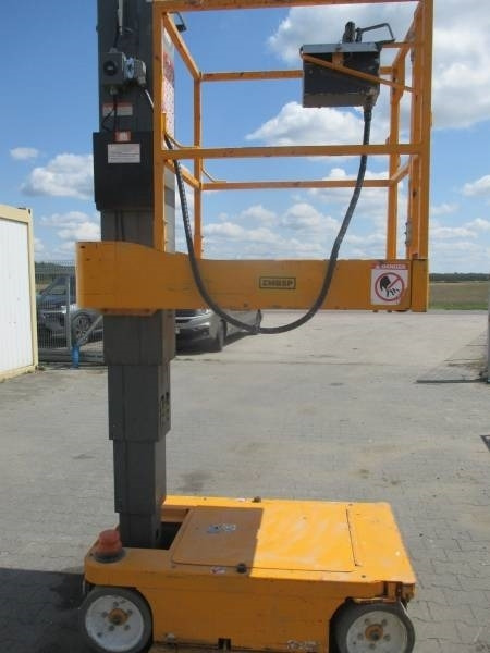 SkyJack SJ 12 - Vertikální sloupový výtah: obrázek 4 SkyJack SJ 12 - Vertikální sloupový výtah: obrázek 4
