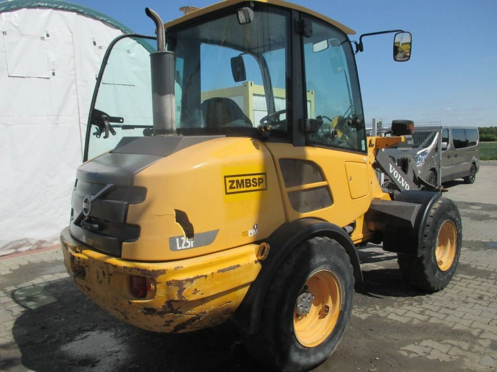 Volvo L 25 F - Kolový nakladač: obrázek 2 Volvo L 25 F - Kolový nakladač: obrázek 2