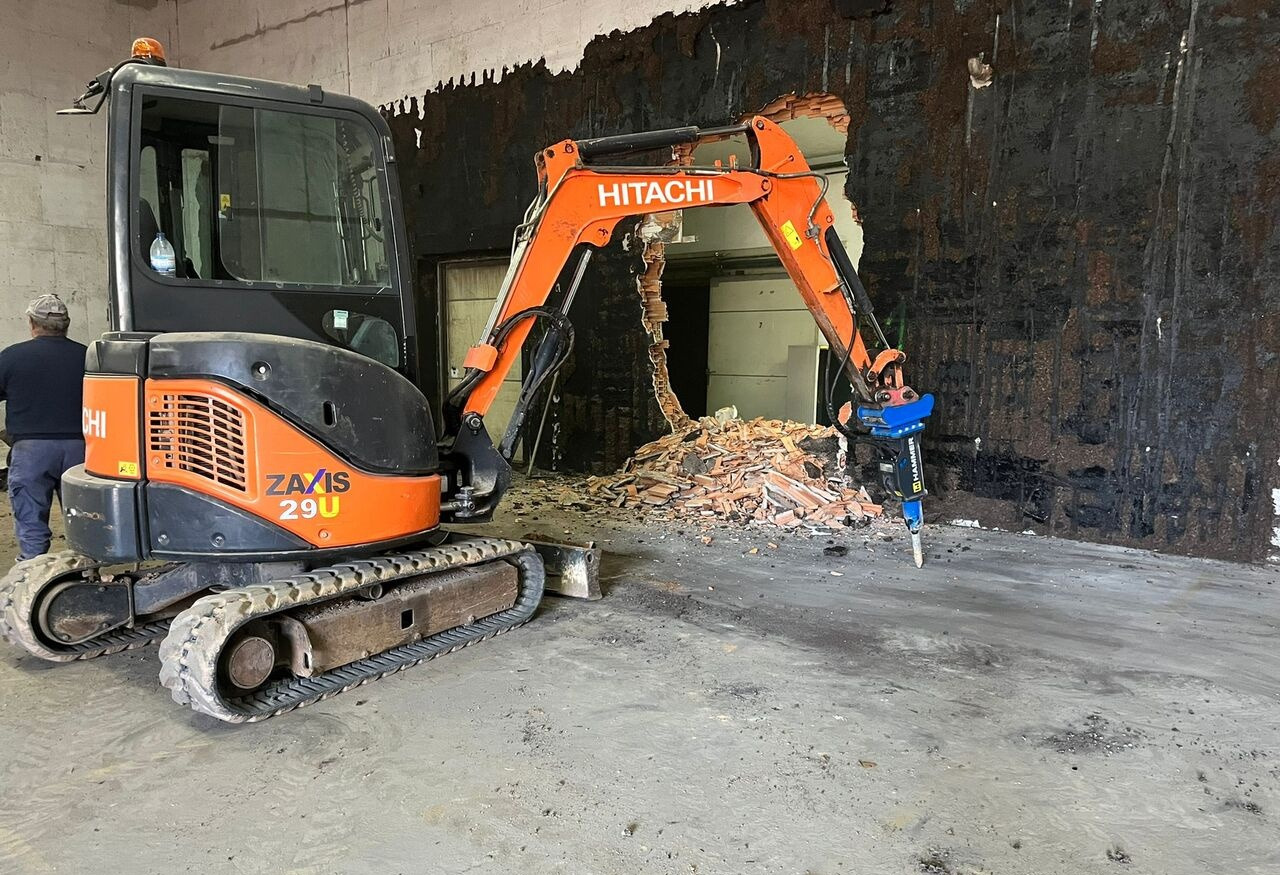 Hitachi ZX29 - Mini rýpadlo: obrázek 2 Hitachi ZX29 - Mini rýpadlo: obrázek 2