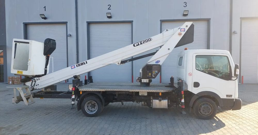 Nissan NT400 CABSTAR podnośnik koszowy ISOLI PT200 - Autoplošina: obrázek 2 Nissan NT400 CABSTAR podnośnik koszowy ISOLI PT200 - Autoplošina: obrázek 2