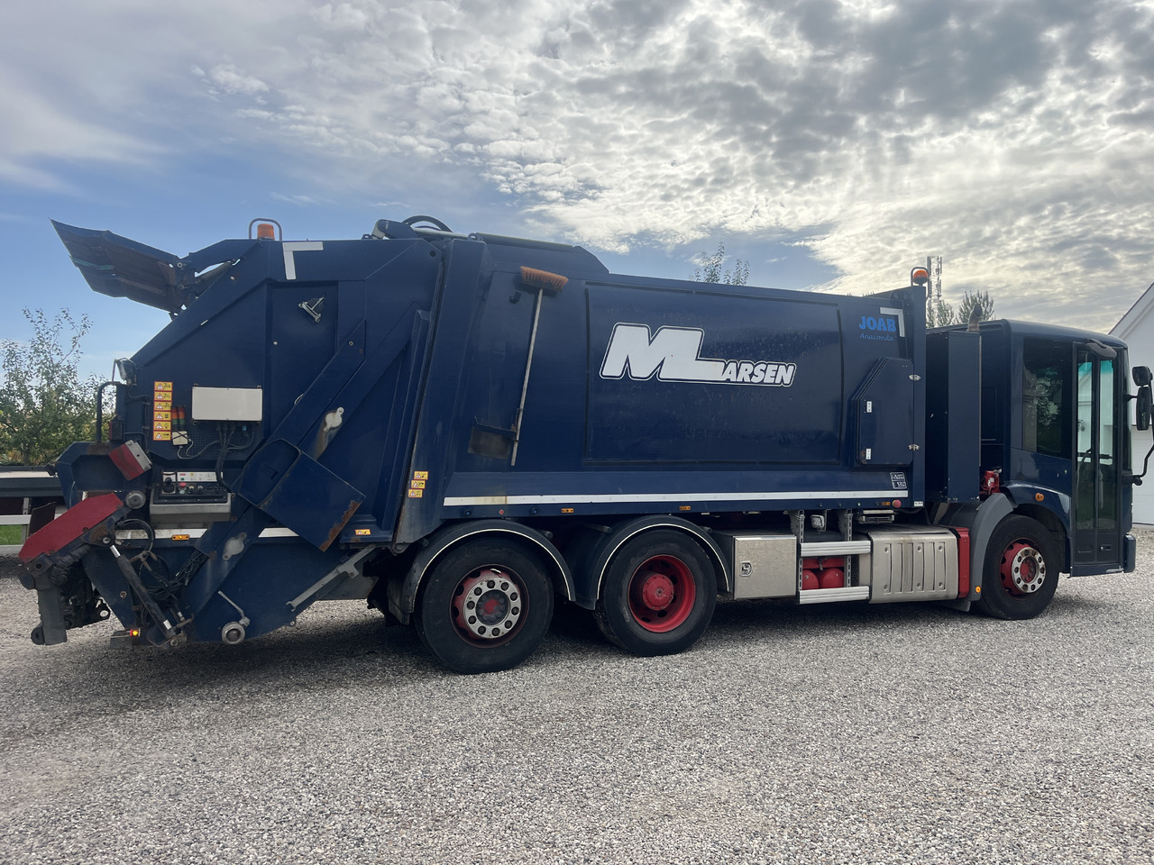 MERCEDES-BENZ Econic 2630 2 camber - Vůz na odvoz odpadků: obrázek 2 MERCEDES-BENZ Econic 2630 2 camber - Vůz na odvoz odpadků: obrázek 2