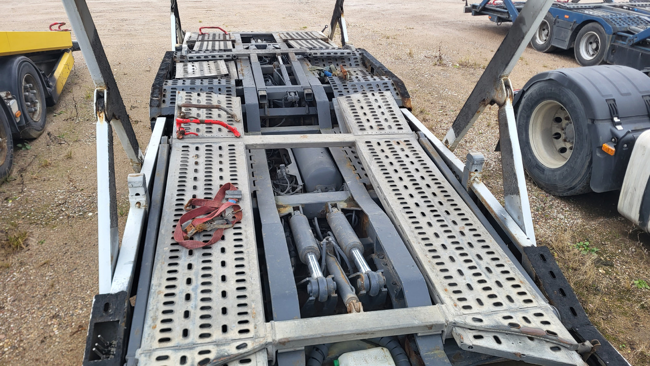 Přepravník automobilů ACTROS 1841 6X2 KASSBOHRER SUPERTRANS ACTROS 1841: obrázek 8 Přepravník automobilů ACTROS 1841 6X2 KASSBOHRER SUPERTRANS ACTROS 1841: obrázek 8