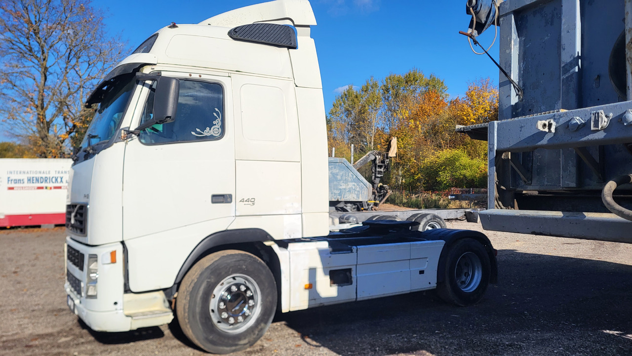 VOLVO FH 12 460 - Tahač: obrázek 4 VOLVO FH 12 460 - Tahač: obrázek 4