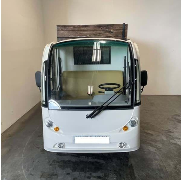 Eagle Foodtruck / 4 seats - Golfový vozík: obrázek 3 Eagle Foodtruck / 4 seats - Golfový vozík: obrázek 3