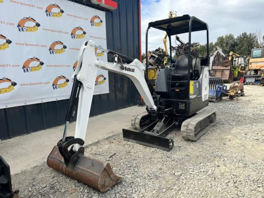 Mini rýpadlo Bobcat E17 à 14500 € HT: obrázek 6