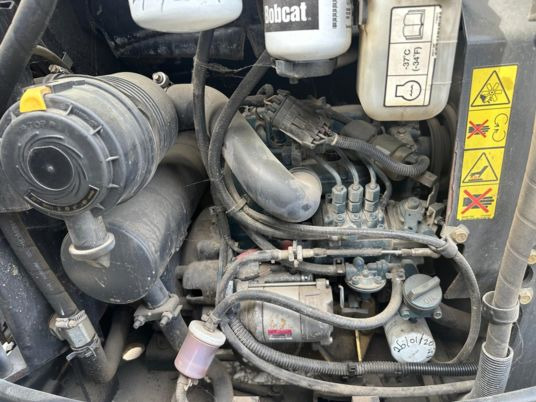 Mini rýpadlo Bobcat E17 à 14500 € HT: obrázek 7