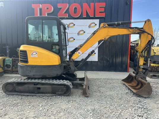 Bobcat E35 Cabine à 20500 € HT - Mini rýpadlo: obrázek 1 Bobcat E35 Cabine à 20500 € HT - Mini rýpadlo: obrázek 1