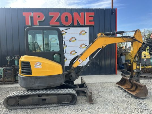 Bobcat E35 Cabine à 20500 € HT - Mini rýpadlo: obrázek 5 Bobcat E35 Cabine à 20500 € HT - Mini rýpadlo: obrázek 5