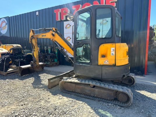Bobcat E35 Cabine à 22500 € HT - Mini rýpadlo: obrázek 4 Bobcat E35 Cabine à 22500 € HT - Mini rýpadlo: obrázek 4