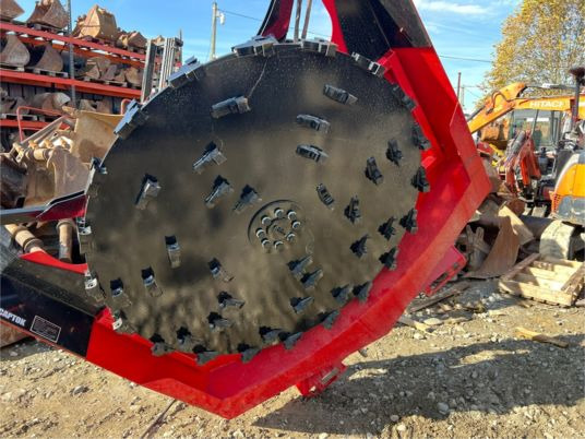 Broyeur forestier pour minichargeur - Lesní mulčovač: obrázek 5 Broyeur forestier pour minichargeur - Lesní mulčovač: obrázek 5