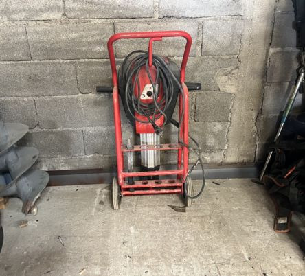 Démolisseur milwaukee K2628 - Stavební zařízení: obrázek 4 Démolisseur milwaukee K2628 - Stavební zařízení: obrázek 4