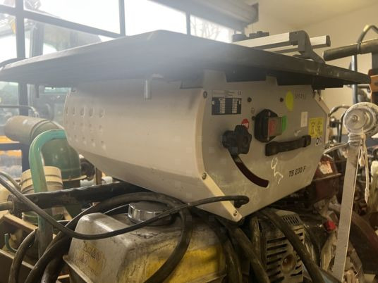 SCIE DE CARRELAGE HUSQVARNA TS230F - Nástroj/ Vybavení: obrázek 3 SCIE DE CARRELAGE HUSQVARNA TS230F - Nástroj/ Vybavení: obrázek 3