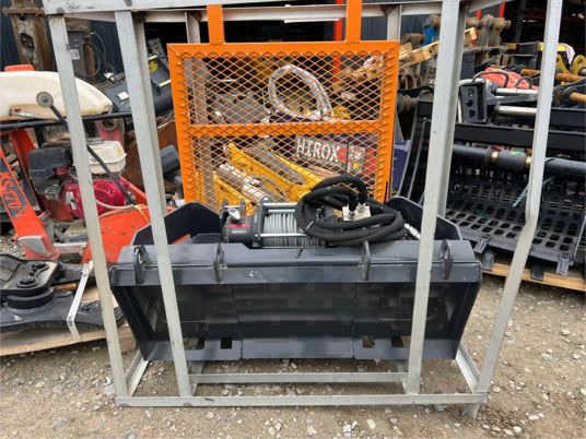Treuil pour minichargeur - Naviják pro Stavební technika: obrázek 1 Treuil pour minichargeur - Naviják pro Stavební technika: obrázek 1