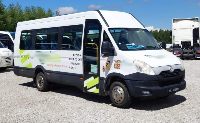 Iveco Daily 23 miejsca, KLIMA, WEBASTO - Autobus příměstský: obrázek 1 Iveco Daily 23 miejsca, KLIMA, WEBASTO - Autobus příměstský: obrázek 1