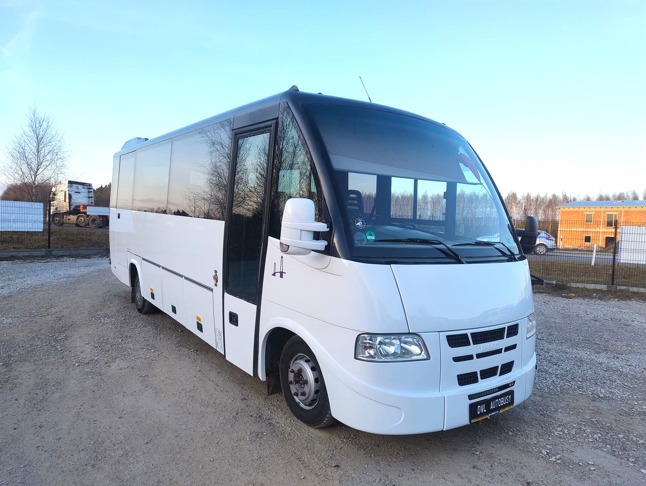 Iveco Rapido / Daily - Turistický autobus: obrázek 1 Iveco Rapido / Daily - Turistický autobus: obrázek 1