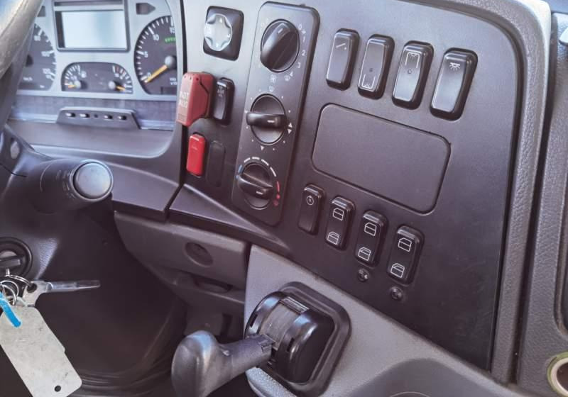 Mercedes-Benz Atego Automet Apollo 38+10 - Autobus příměstský: obrázek 4 Mercedes-Benz Atego Automet Apollo 38+10 - Autobus příměstský: obrázek 4