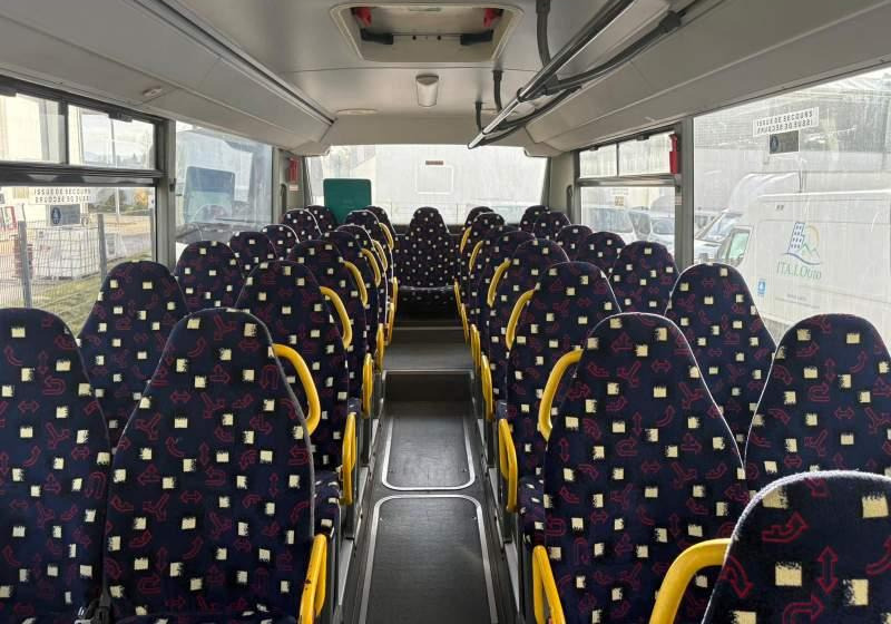 Mercedes-Benz Intouro 12 m crossway recreo, - Autobus příměstský: obrázek 2 Mercedes-Benz Intouro 12 m crossway recreo, - Autobus příměstský: obrázek 2