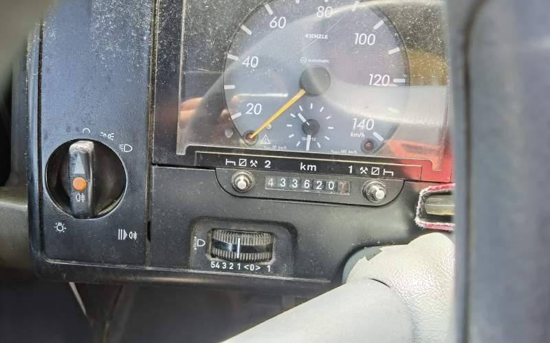 Autobus příměstský Mercedes-Benz Vario 814D 38+14: obrázek 10 Autobus příměstský Mercedes-Benz Vario 814D 38+14: obrázek 10