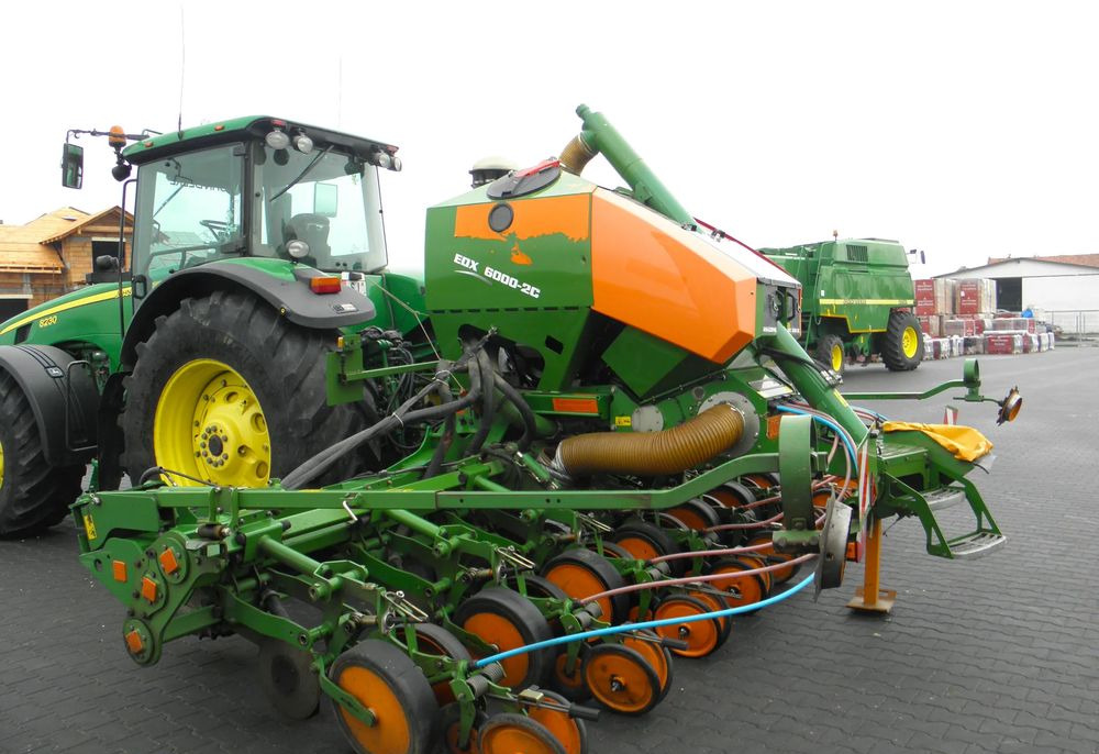 Amazone EDX 6000-2C Xpress 8 rzedowy, Nie Malowany, Stan Bardzo Dobry - Secí stroj: obrázek 4 Amazone EDX 6000-2C Xpress 8 rzedowy, Nie Malowany, Stan Bardzo Dobry - Secí stroj: obrázek 4