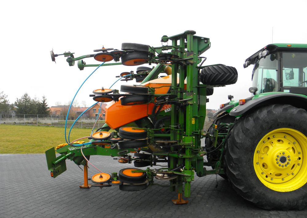 Secí stroj Amazone EDX 6000-2C Xpress 8 rzedowy, Nie Malowany, Stan Bardzo Dobry: obrázek 9 Secí stroj Amazone EDX 6000-2C Xpress 8 rzedowy, Nie Malowany, Stan Bardzo Dobry: obrázek 9