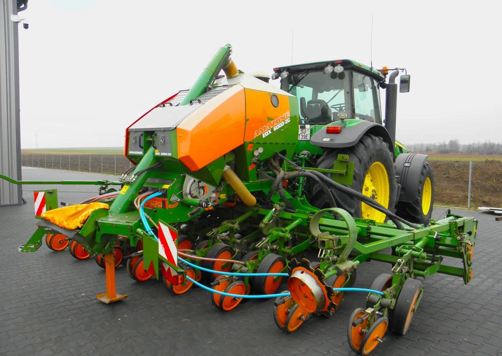 Amazone EDX 6000-2C Xpress 8 rzedowy, Nie Malowany, Stan Bardzo Dobry - Secí stroj: obrázek 1 Amazone EDX 6000-2C Xpress 8 rzedowy, Nie Malowany, Stan Bardzo Dobry - Secí stroj: obrázek 1