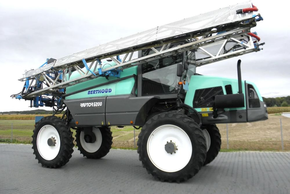 Berthoud Raptor 5200 2012 Rok, 36M, H-145cm, GPS, Nie Malowany, Stan Bardzo Dobry - Postřikovač: obrázek 3 Berthoud Raptor 5200 2012 Rok, 36M, H-145cm, GPS, Nie Malowany, Stan Bardzo Dobry - Postřikovač: obrázek 3