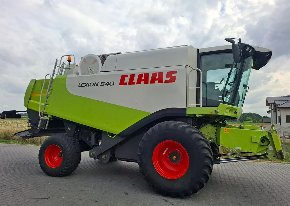 Claas Lexion 540 heder 6.6 m, Nie Malowany, Stan Bardzo Dobry - Sklízecí mlátička: obrázek 1 Claas Lexion 540 heder 6.6 m, Nie Malowany, Stan Bardzo Dobry - Sklízecí mlátička: obrázek 1