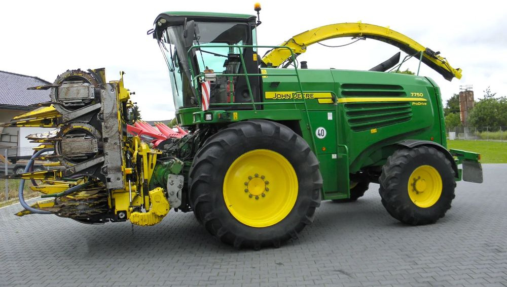 John Deere 7750 ProDrive 2008 Rok, +Kemper 375, +podbieracz do traw, Nie Malowany, Stan Bardzo Dobry - Sklízecí řezačka: obrázek 1 John Deere 7750 ProDrive 2008 Rok, +Kemper 375, +podbieracz do traw, Nie Malowany, Stan Bardzo Dobry - Sklízecí řezačka: obrázek 1
