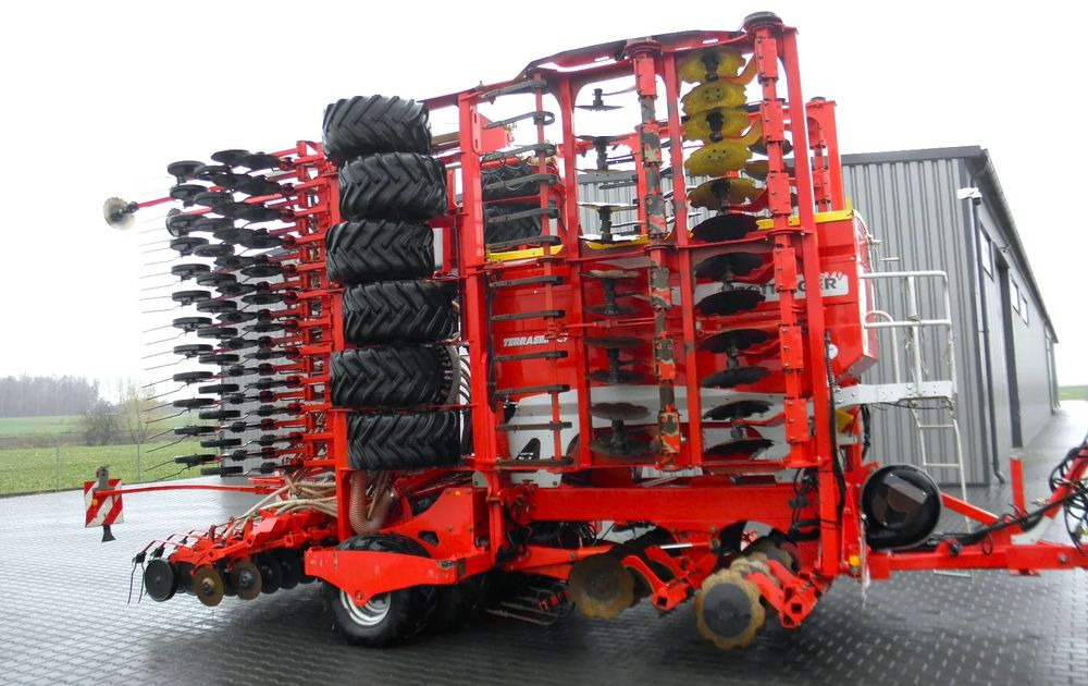 Pottinger Terrasem C9 Artis 2014 Rok, Nowe Elementy Robocze, Nie Malowany, Stan Idealny - Secí stroj: obrázek 5 Pottinger Terrasem C9 Artis 2014 Rok, Nowe Elementy Robocze, Nie Malowany, Stan Idealny - Secí stroj: obrázek 5