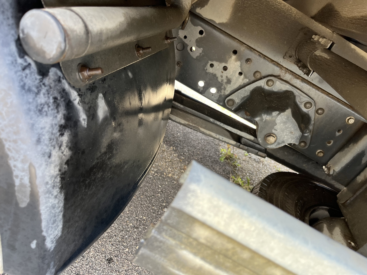 Skříňový nákladní auto Iveco Eurocargo 100E22 caisse double cabine 7 places: obrázek 13