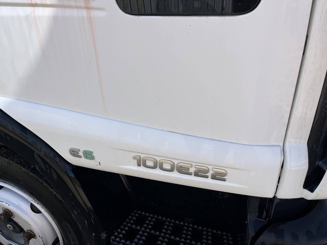 Iveco Eurocargo 100E22 caisse double cabine 7 places - Skříňový nákladní auto: obrázek 4 Iveco Eurocargo 100E22 caisse double cabine 7 places - Skříňový nákladní auto: obrázek 4