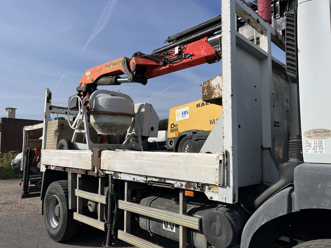 RENAULT Kerax 370dci 4x4 plateau grue Palfinger pk29002 - Nákladní automobil valníkový/ Plošinový, Auto s hydraulickou rukou: obrázek 3 RENAULT Kerax 370dci 4x4 plateau grue Palfinger pk29002 - Nákladní automobil valníkový/ Plošinový, Auto s hydraulickou rukou: obrázek 3