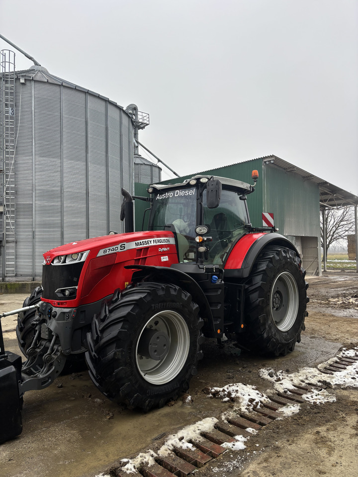 Massey Ferguson 8740S - Traktor: obrázek 1 Massey Ferguson 8740S - Traktor: obrázek 1