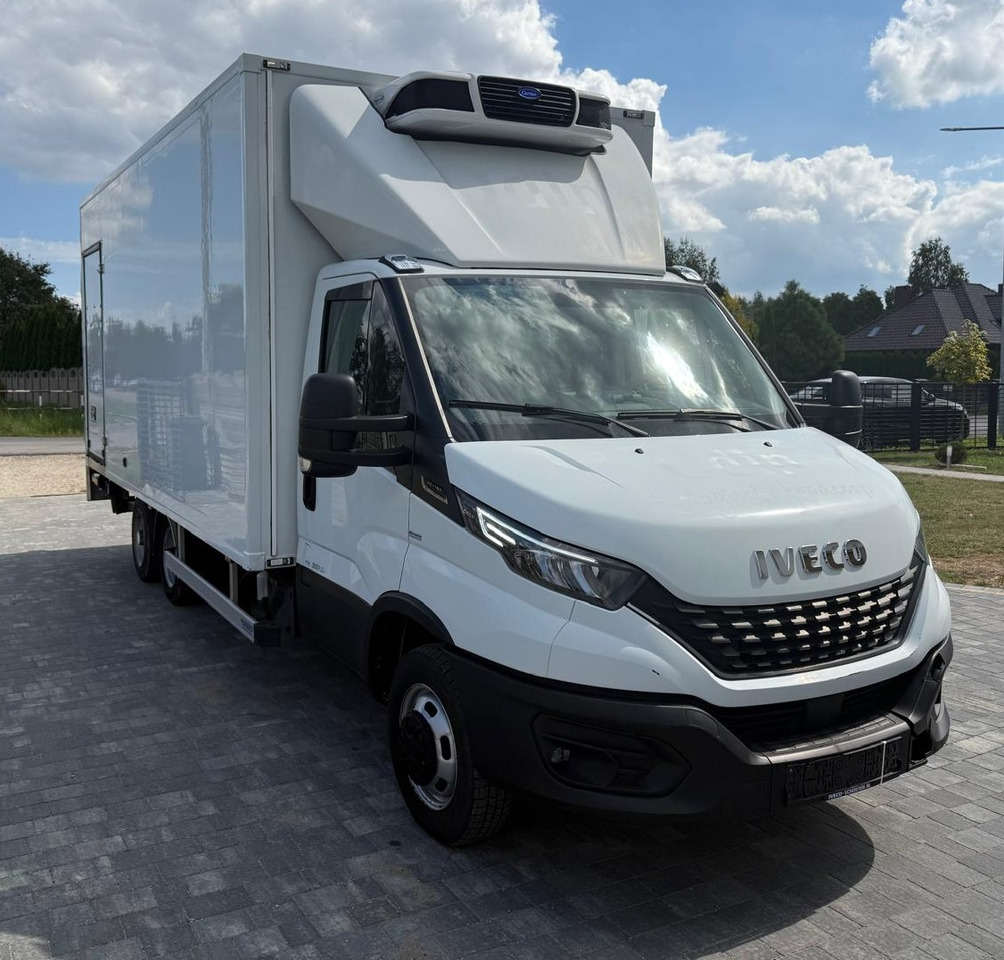 IVECO 40C18 BE COMBI – chłodnia z windą, kat. B+E, polift, 2019 rok - Chladící dodávka: obrázek 4 IVECO 40C18 BE COMBI – chłodnia z windą, kat. B+E, polift, 2019 rok - Chladící dodávka: obrázek 4