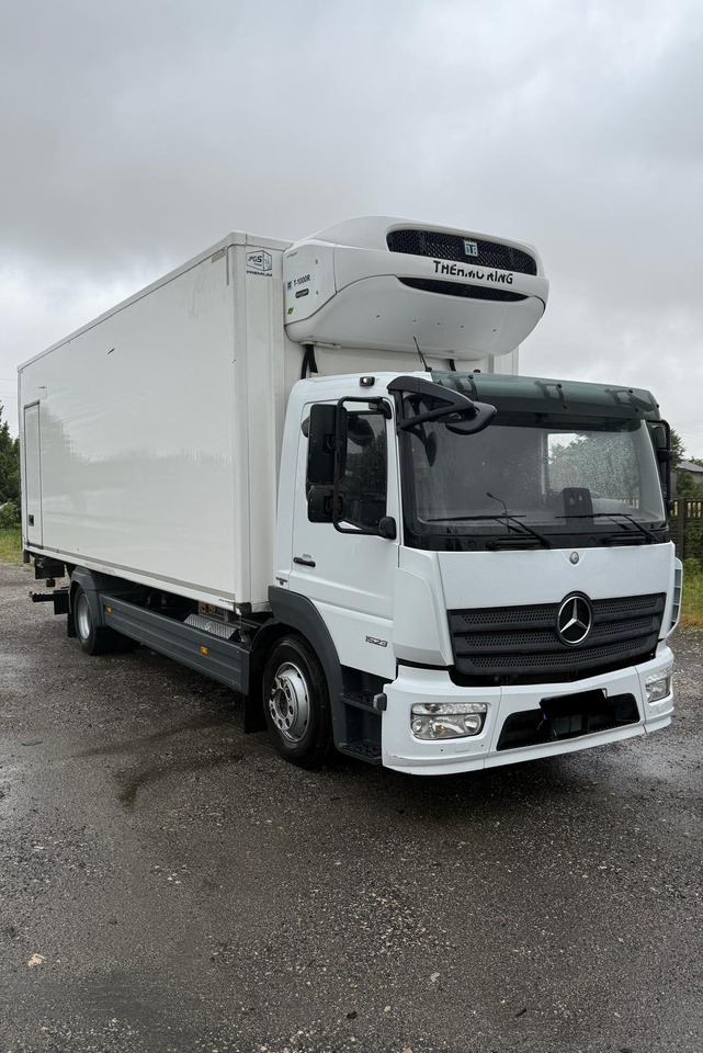 MERCEDES-BENZ ATEGO 1523 - Chladírenský nákladní automobil: obrázek 4 MERCEDES-BENZ ATEGO 1523 - Chladírenský nákladní automobil: obrázek 4