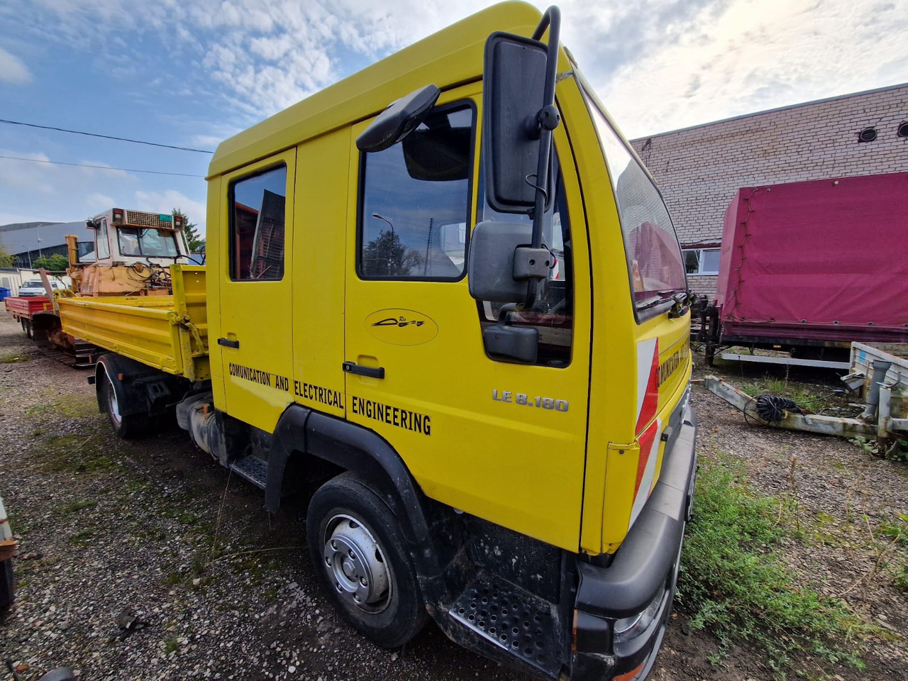 MAN Le 8.180 - Sklápěč: obrázek 3 MAN Le 8.180 - Sklápěč: obrázek 3