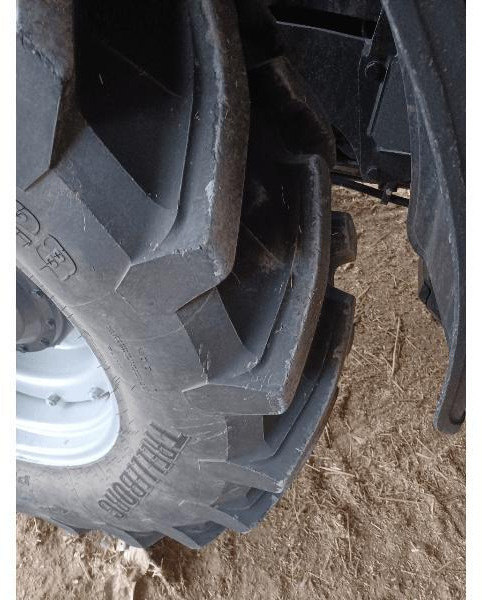 CASE-IH MAXXUM 150 - Traktor: obrázek 5 CASE-IH MAXXUM 150 - Traktor: obrázek 5