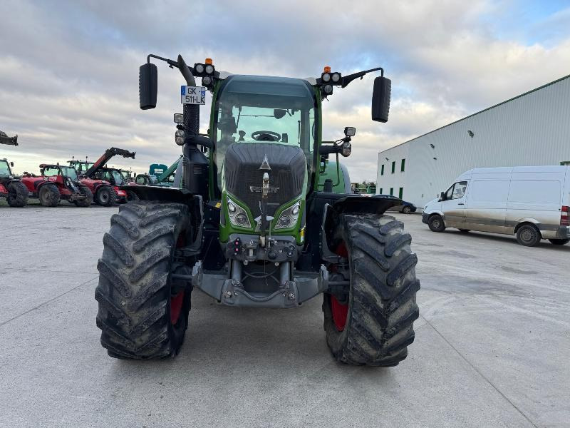 FENDT 724 PROFI PLUS - Traktor: obrázek 2 FENDT 724 PROFI PLUS - Traktor: obrázek 2