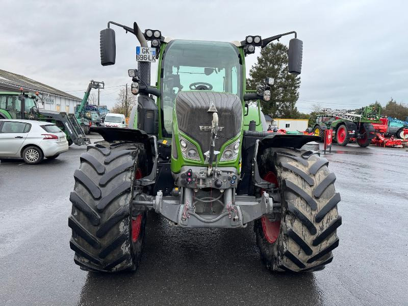 FENDT 724 PROFI PLUS - Traktor: obrázek 2 FENDT 724 PROFI PLUS - Traktor: obrázek 2