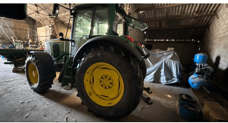 JOHN DEERE 6520 - Traktor: obrázek 3 JOHN DEERE 6520 - Traktor: obrázek 3