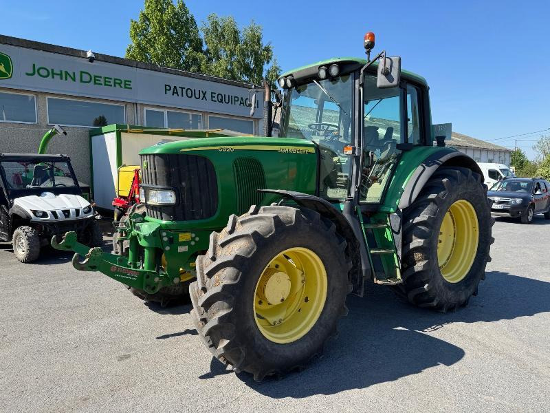 JOHN DEERE 6820 - Traktor: obrázek 1 JOHN DEERE 6820 - Traktor: obrázek 1
