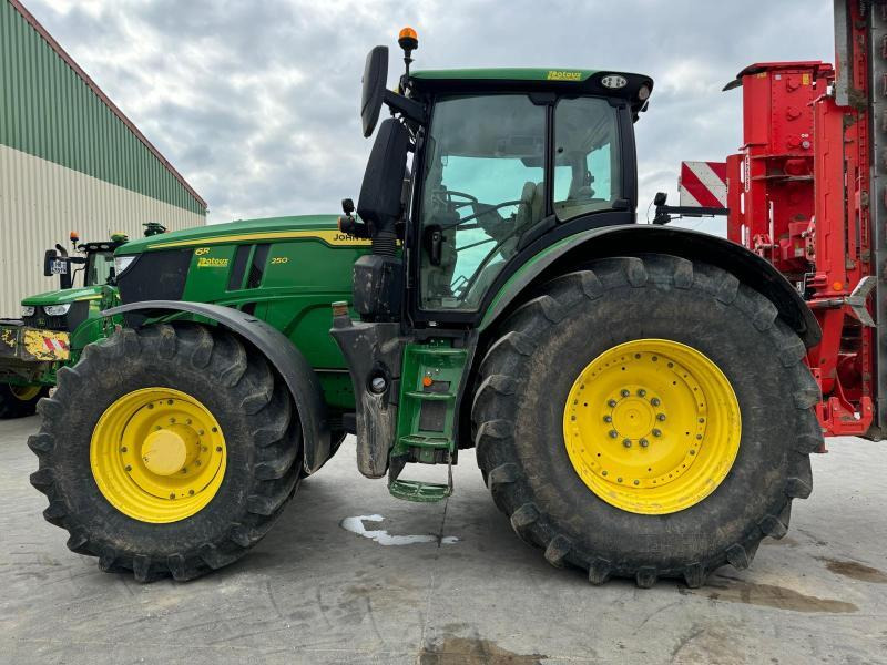 JOHN DEERE 6R250 - Traktor: obrázek 1 JOHN DEERE 6R250 - Traktor: obrázek 1