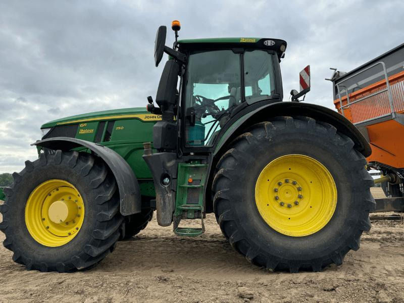 JOHN DEERE 6R250 - Traktor: obrázek 1 JOHN DEERE 6R250 - Traktor: obrázek 1