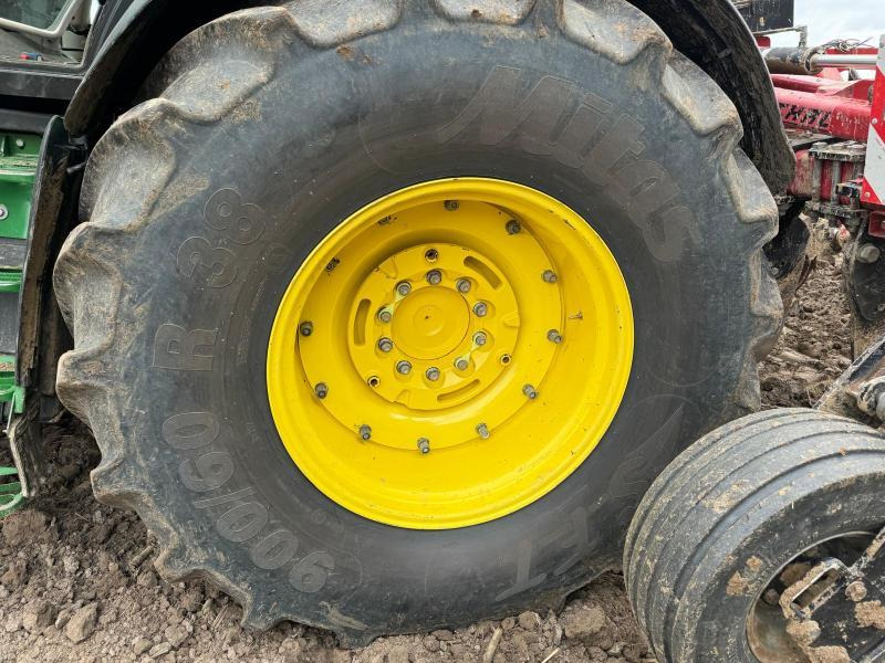JOHN DEERE 6R250 - Traktor: obrázek 5 JOHN DEERE 6R250 - Traktor: obrázek 5