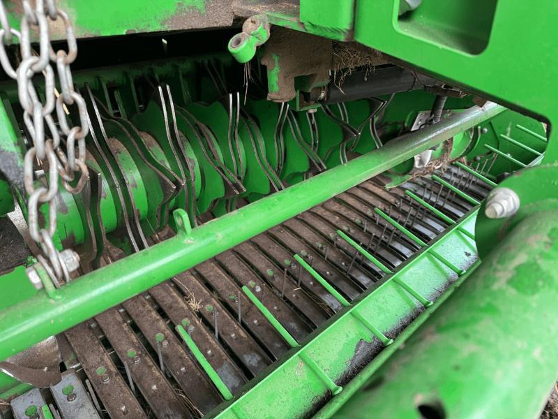 JOHN DEERE 864 MAXICUT - Lis na válcové balíky: obrázek 3 JOHN DEERE 864 MAXICUT - Lis na válcové balíky: obrázek 3