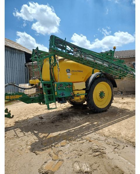 JOHN DEERE M740i - Tažený postřikovač: obrázek 1 JOHN DEERE M740i - Tažený postřikovač: obrázek 1