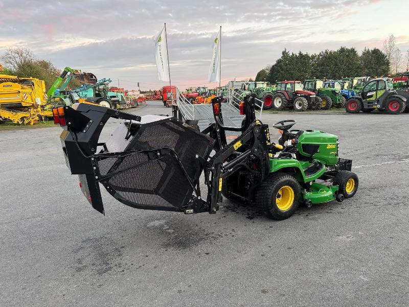JOHN DEERE X950R 54 BH - Sekačka na trávu: obrázek 4 JOHN DEERE X950R 54 BH - Sekačka na trávu: obrázek 4