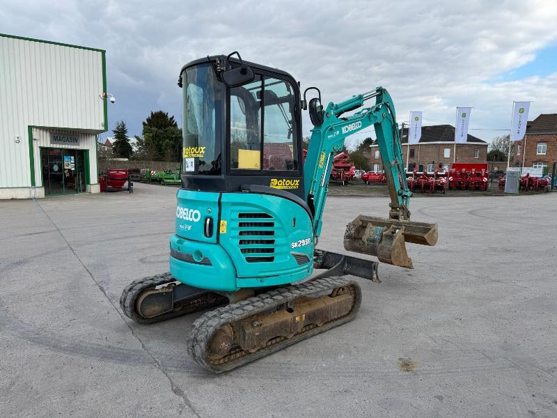 KOBELCO SK 25 SR-6E - Mini rýpadlo: obrázek 4 KOBELCO SK 25 SR-6E - Mini rýpadlo: obrázek 4