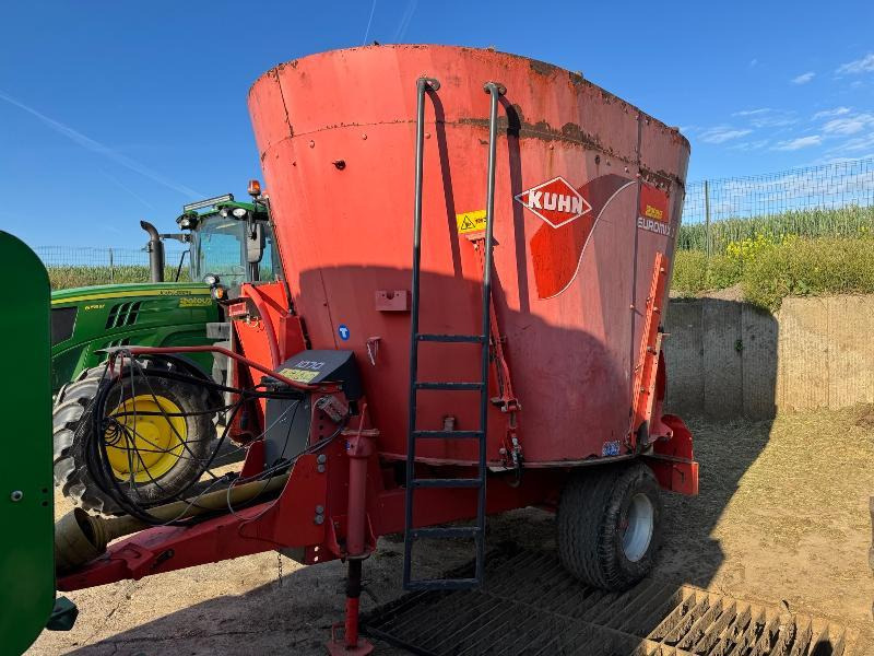 KUHN 1070 - Krmný míchací vůz: obrázek 3 KUHN 1070 - Krmný míchací vůz: obrázek 3